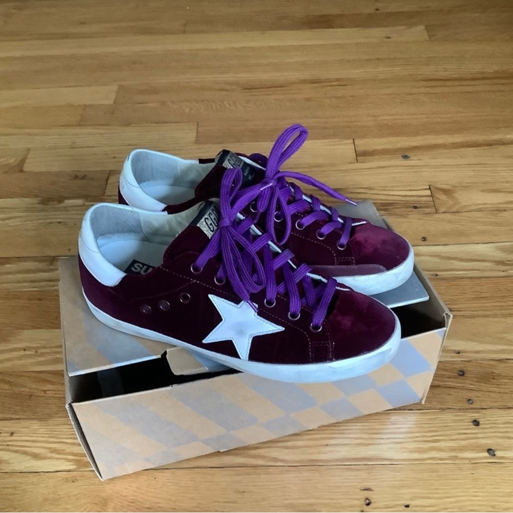 GOLDEN GOOSE SUPER STAR
SNEAKER IN BORDEAUX VELVET SZ
